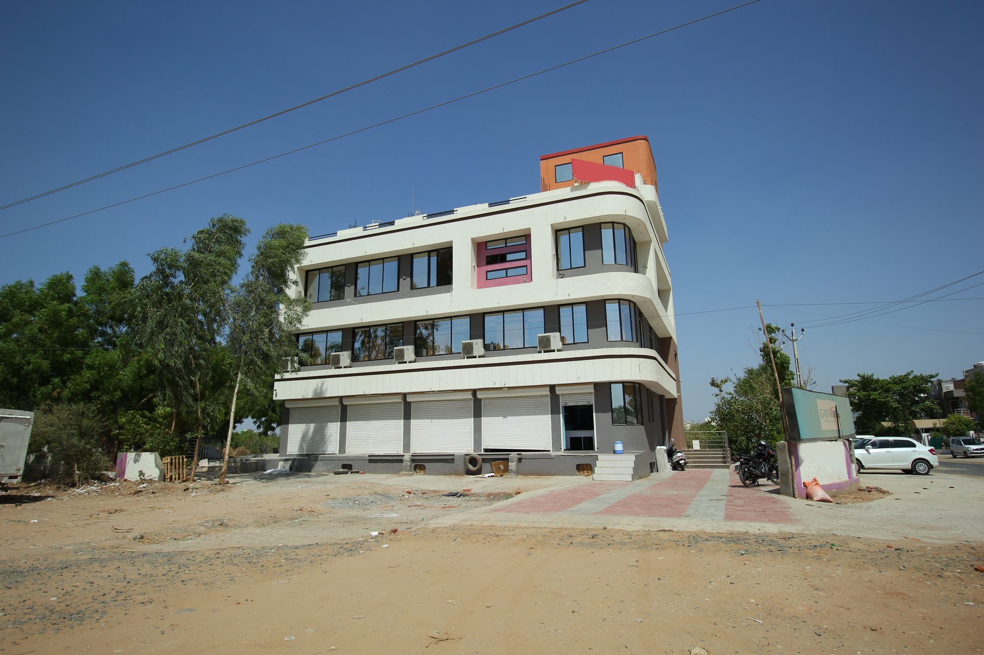 Palette- Siddharth Inn Гандинагар Екстериор снимка