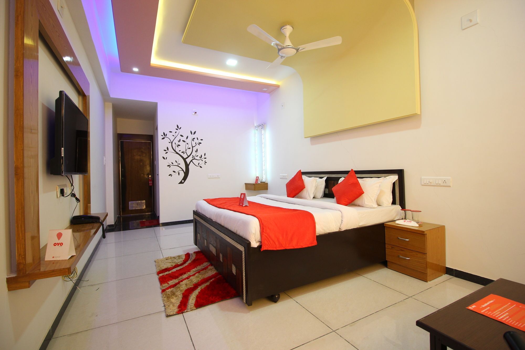 Palette- Siddharth Inn Гандинагар Екстериор снимка