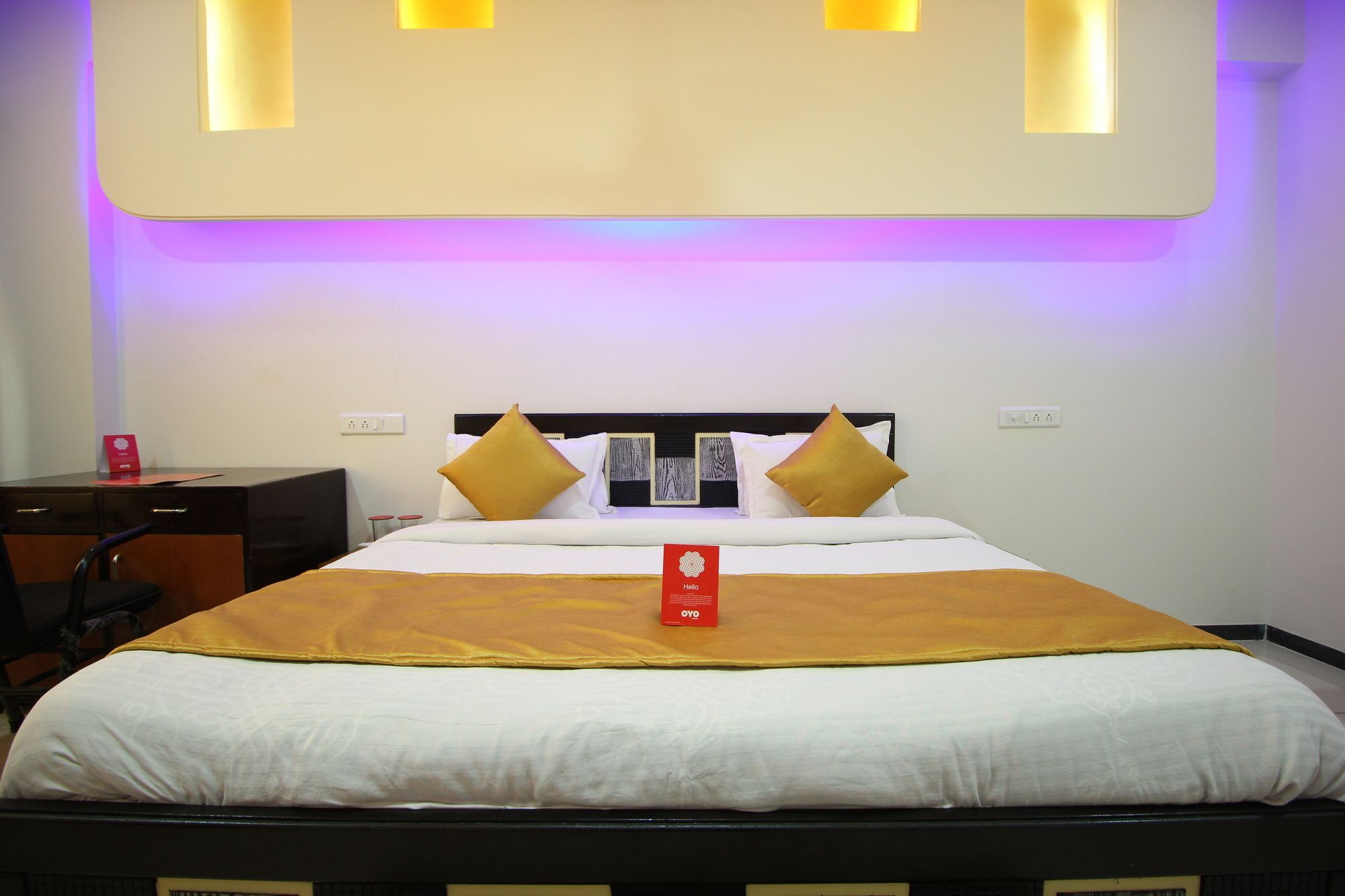 Palette- Siddharth Inn Гандинагар Екстериор снимка