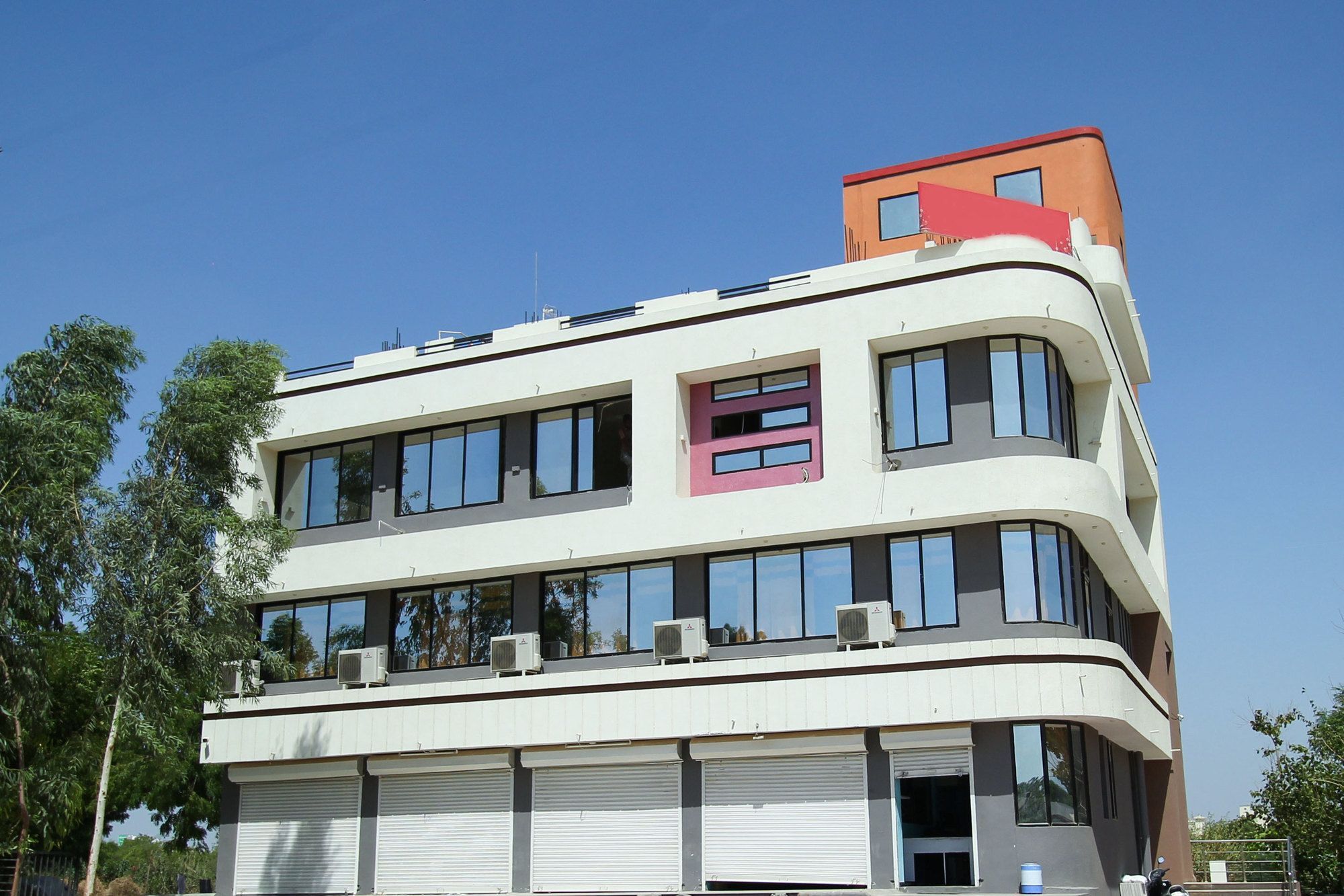 Palette- Siddharth Inn Гандинагар Екстериор снимка